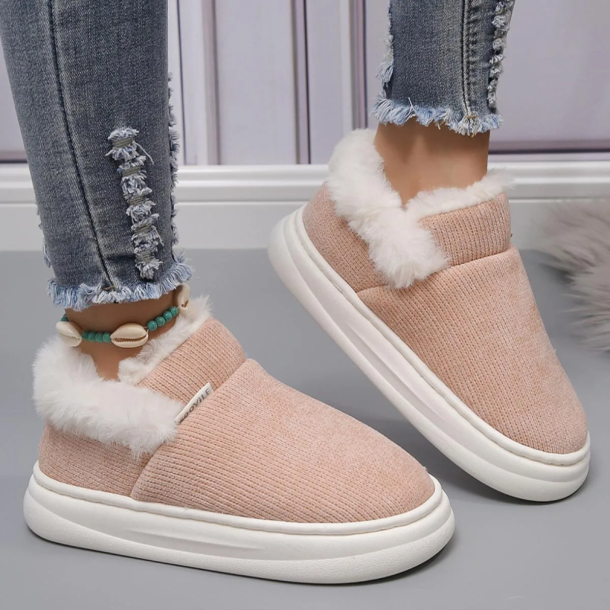 2023 Nuova pelliccia calda stivali da neve con piattaforma da donna peluche appartamenti alla caviglia scarpe firmate moda Kntti