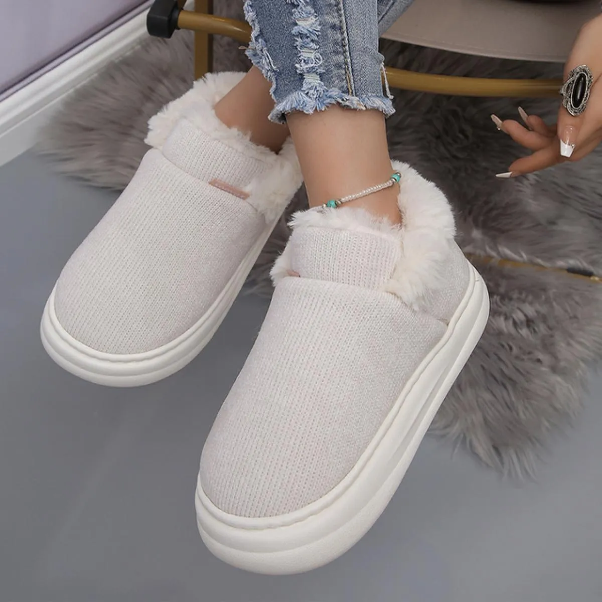 2023 Nuova pelliccia calda stivali da neve con piattaforma da donna peluche appartamenti alla caviglia scarpe firmate moda Kntti