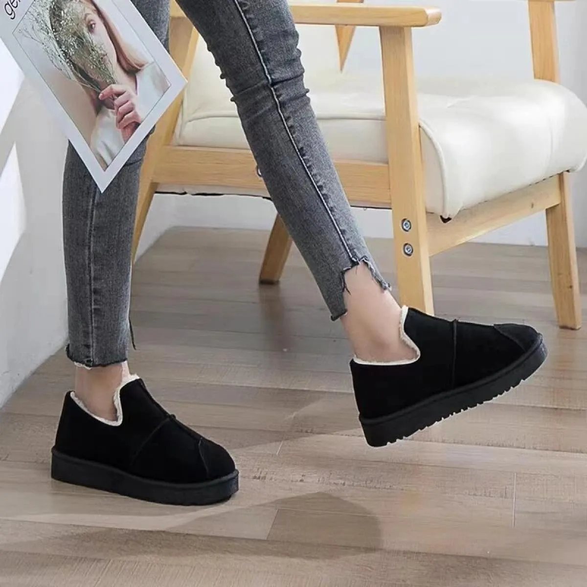 2023 Stivali da neve Tubo corto da donna Scarpe di cotone ispessito Antiscivolo Scarpe invernali nuove Scarpe da donna per stude