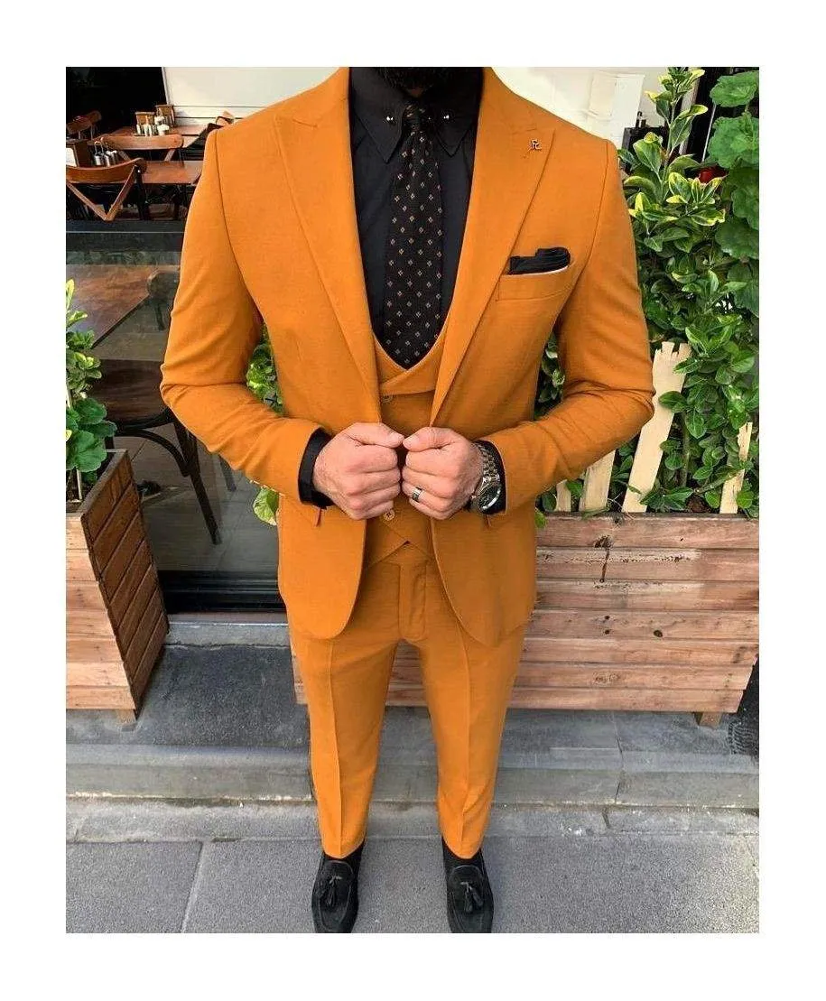 Abito uomo arancione, con gilet