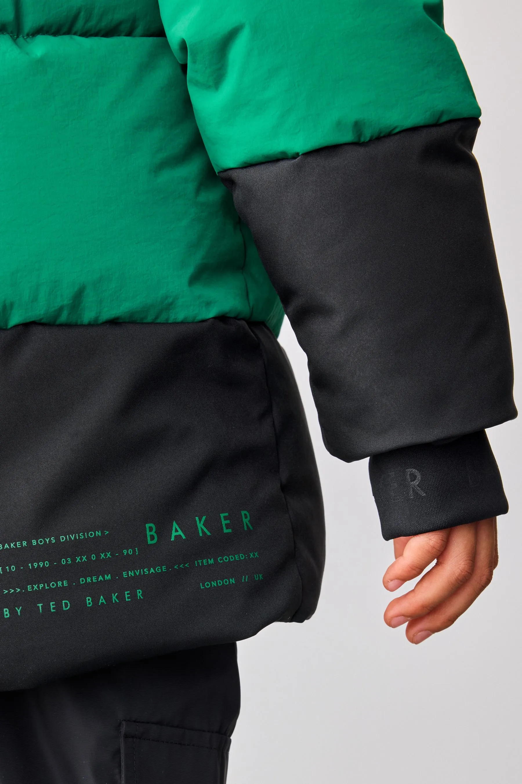 Baker by Ted Baker Antipioggia Cappotto Imbottito Colourblock    