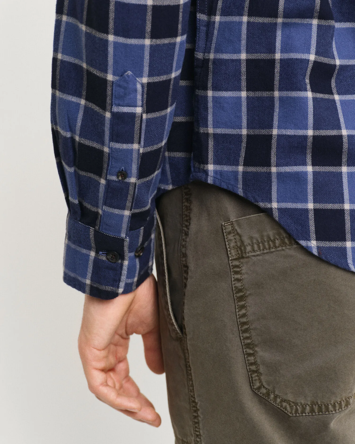Camicia con motivo a spina di pesce a quadri regular fit    