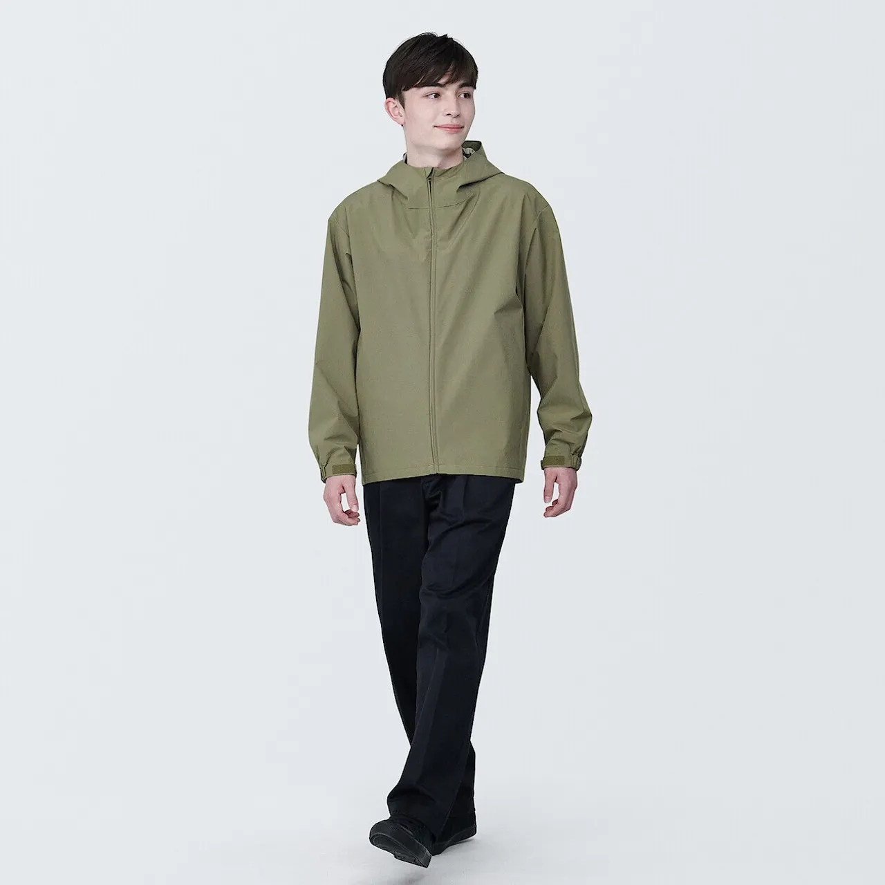 Giacca idrorepellente con cappuccio 24S.