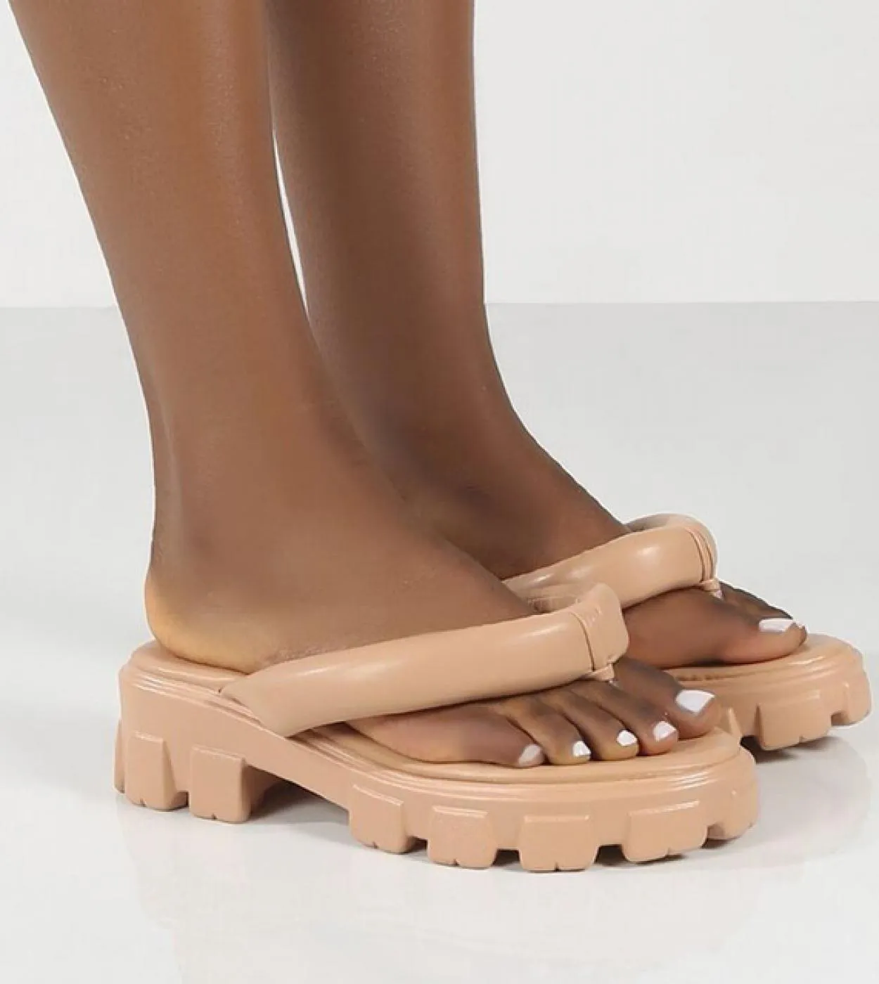 Hot Pink Clip Toe Pantofole Per Le Donne 2022 Summer Fashion Chunky Platform Infradito Donna Spessa Suola Zeppe Sandali Beac
