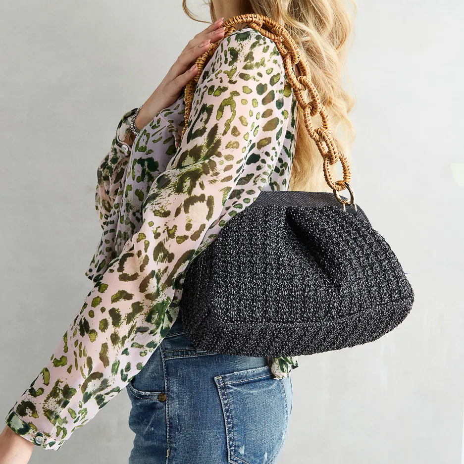 Maxi Pochette Nera in Rafia