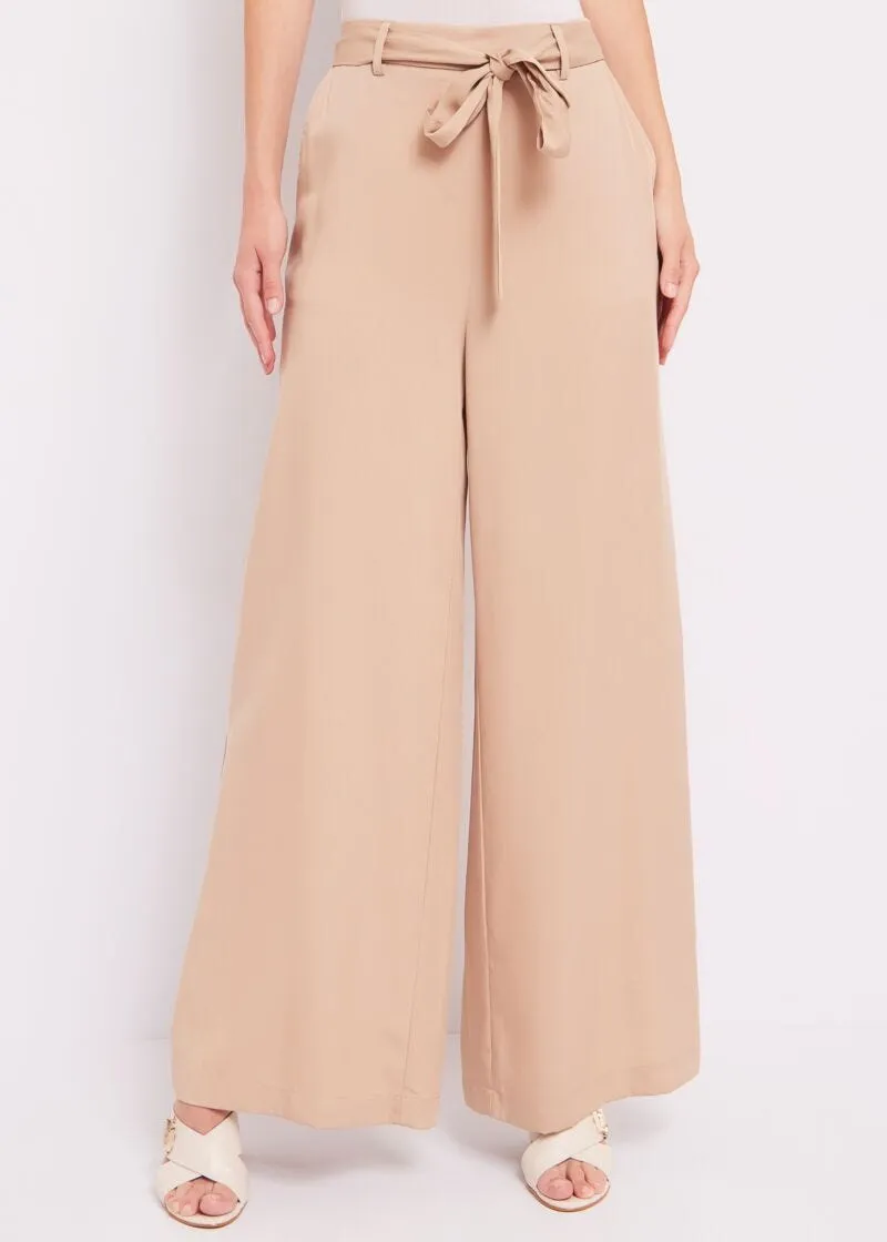 Pantaloni a palazzo con cintura