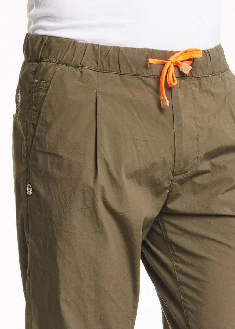 Pantaloni chino in gabardina