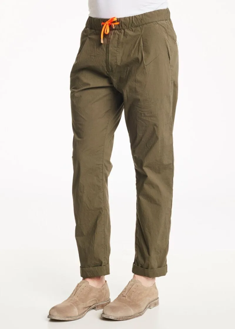 Pantaloni chino in gabardina