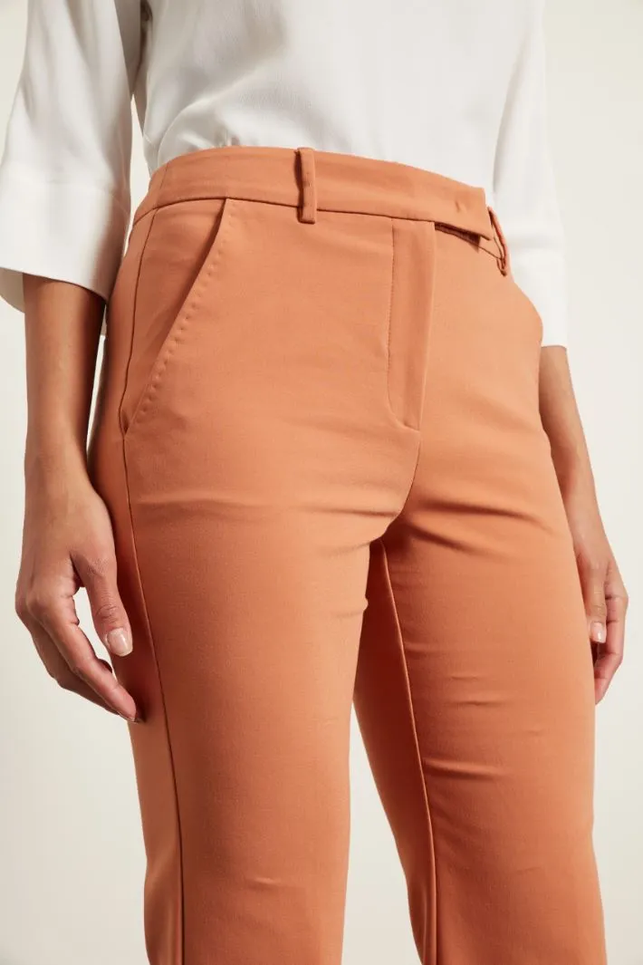 Pantaloni con passanti in vita