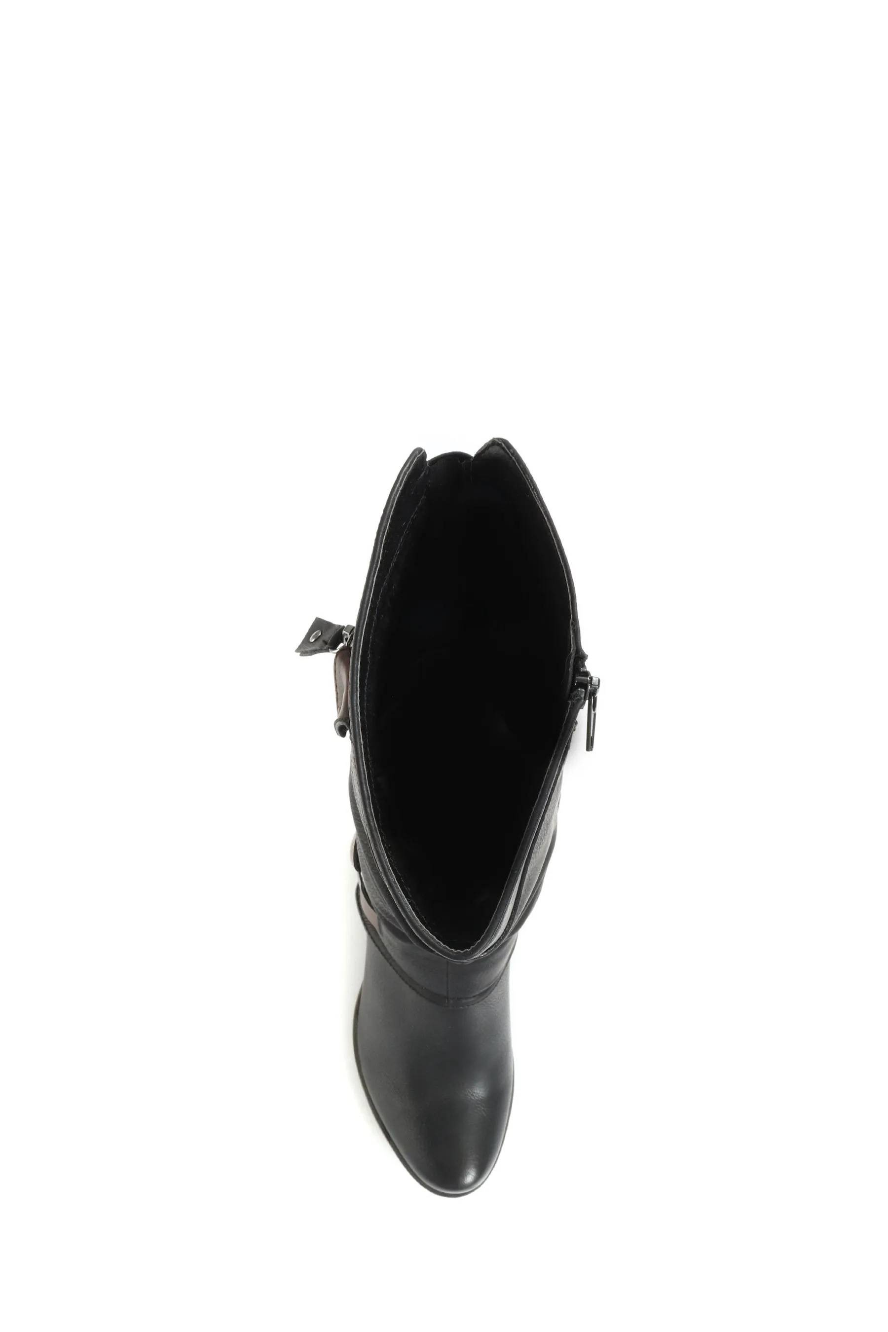 pavé di scarpe da ginnastica con tacco basso e Stivali    