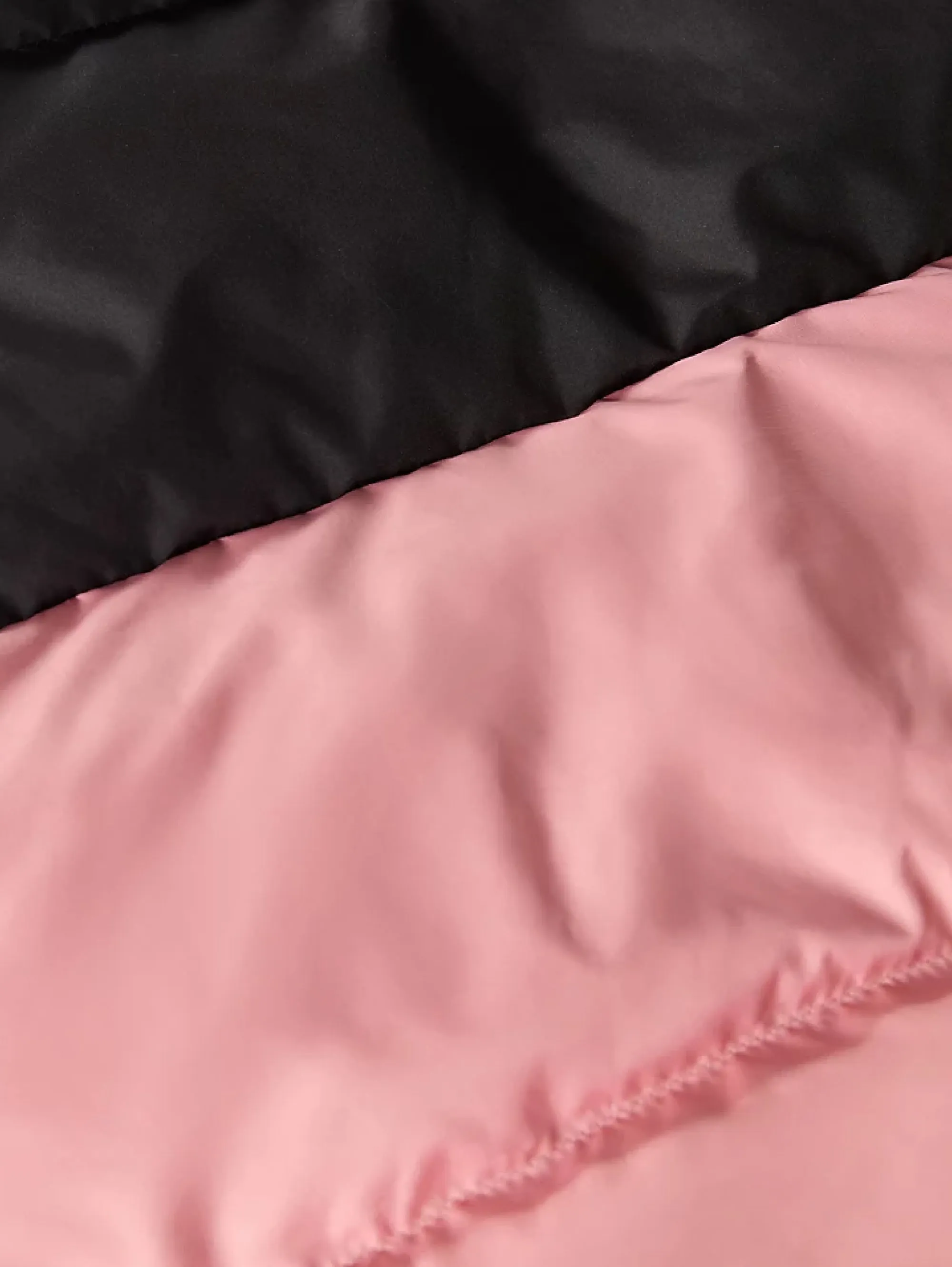 Piumino Corto Squadrato Saikuru Cropped Rosa/Nero