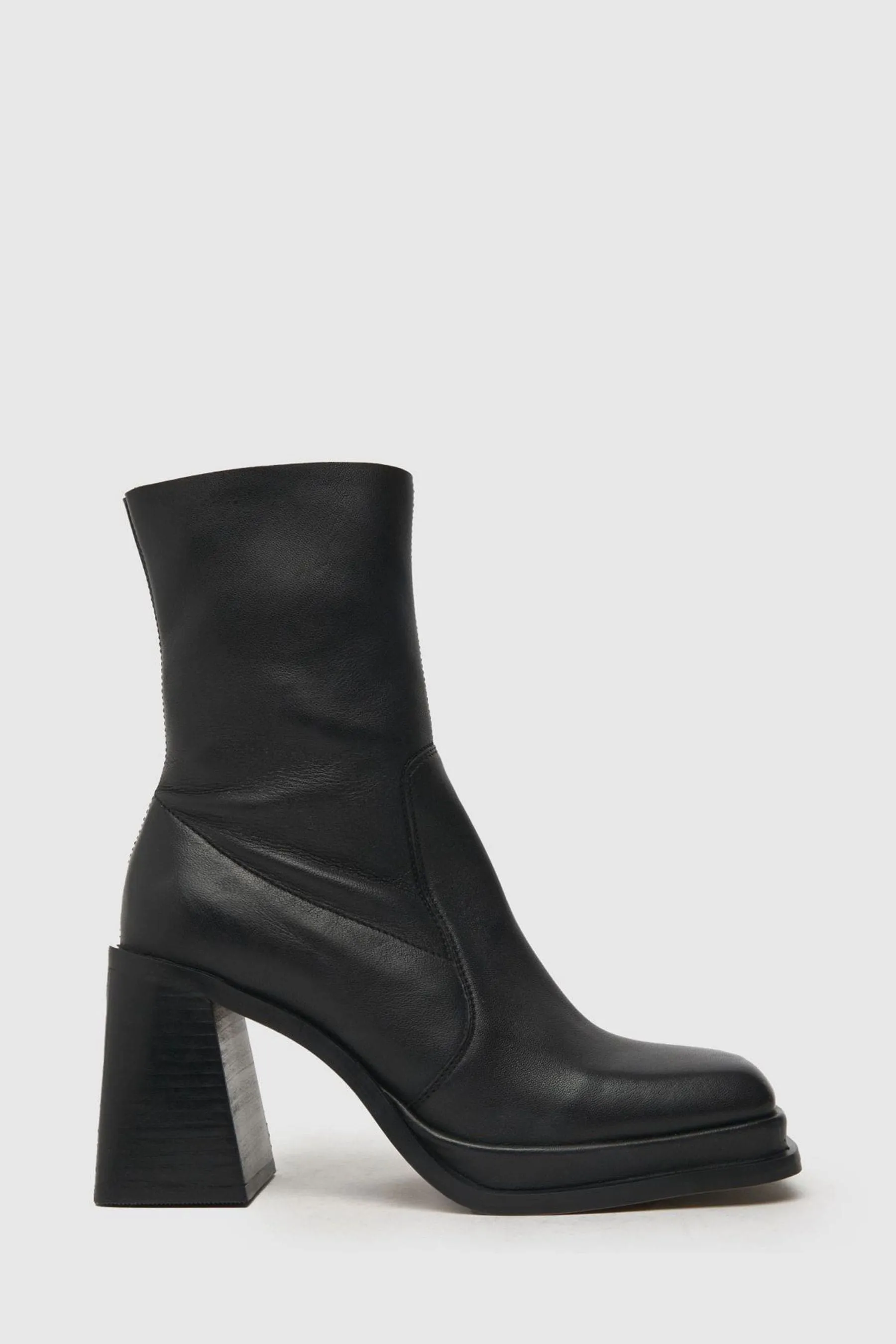 Schuh -Uccia - Nero in pelle con plateau - Stivali