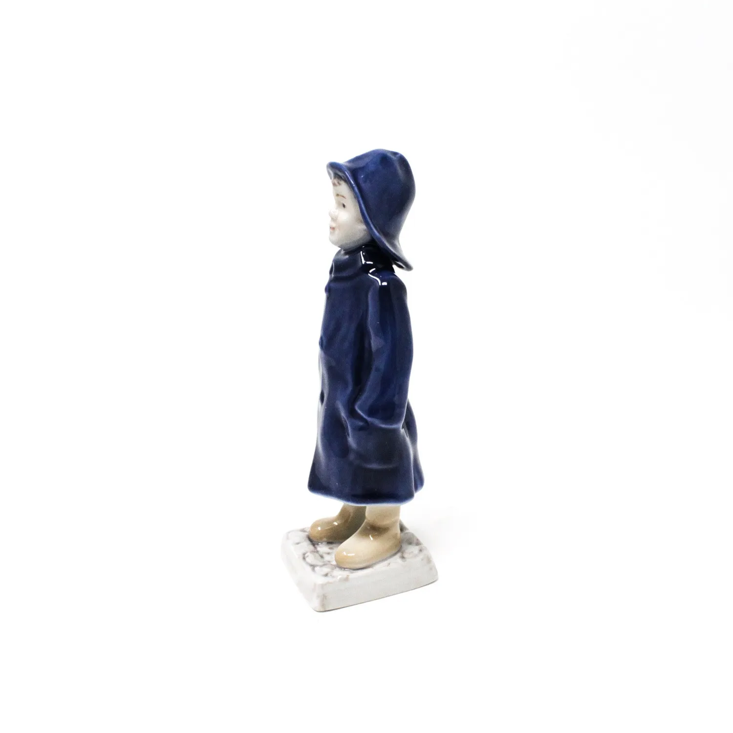 Statuina “Bimbo Con Impermeabile” Royal Copenhagen