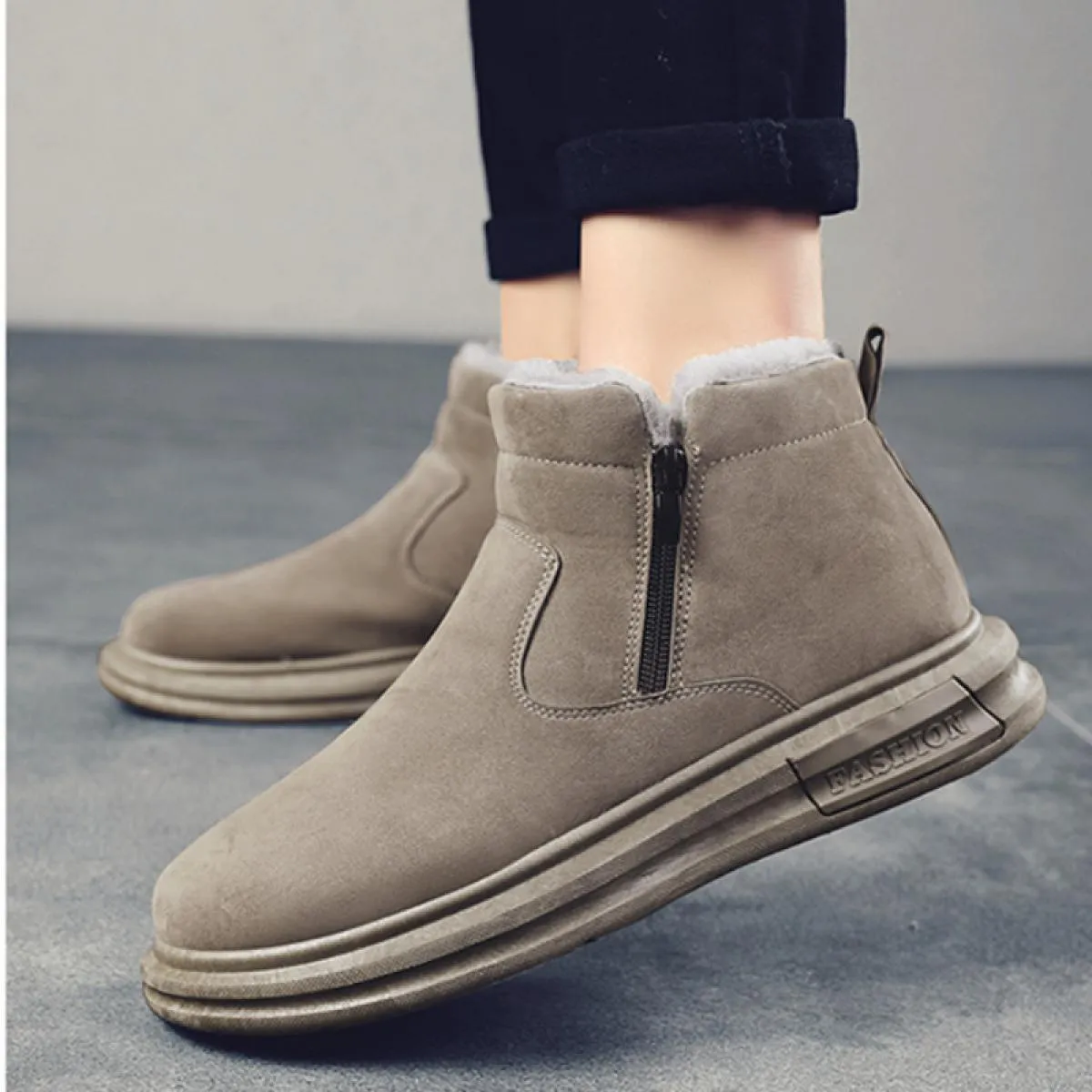 Stivali da neve ispessiti da uomo Stile Moda Caldo pile di cotone Scarpe Testa tonda Cerniera laterale Antiscivolo Appartamenti