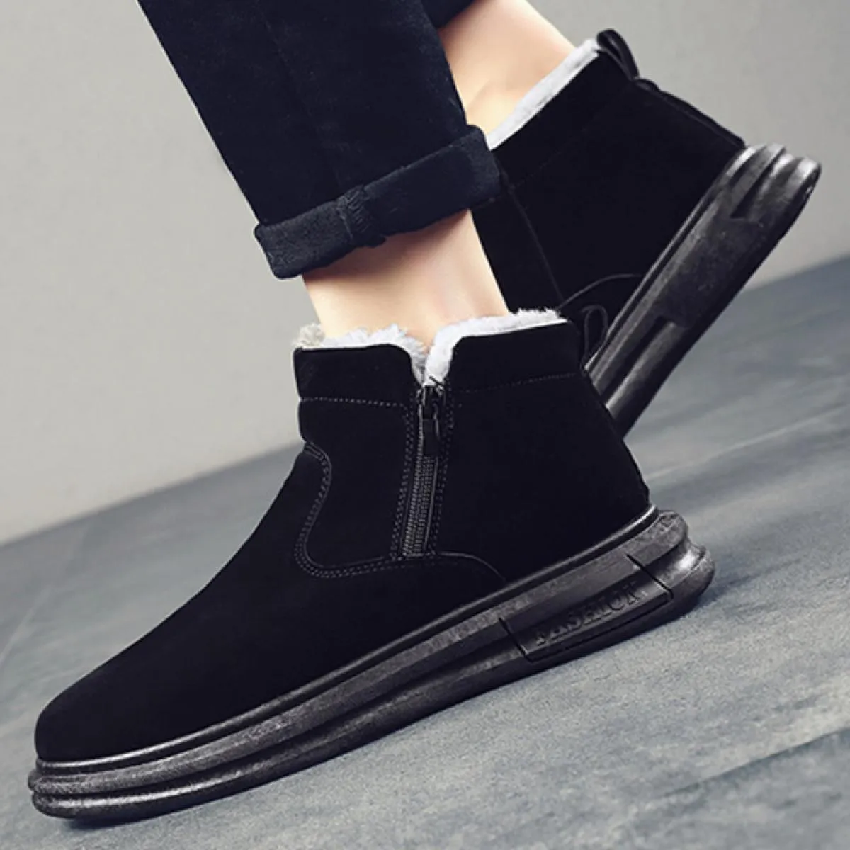 Stivali da neve ispessiti da uomo Stile Moda Caldo pile di cotone Scarpe Testa tonda Cerniera laterale Antiscivolo Appartamenti