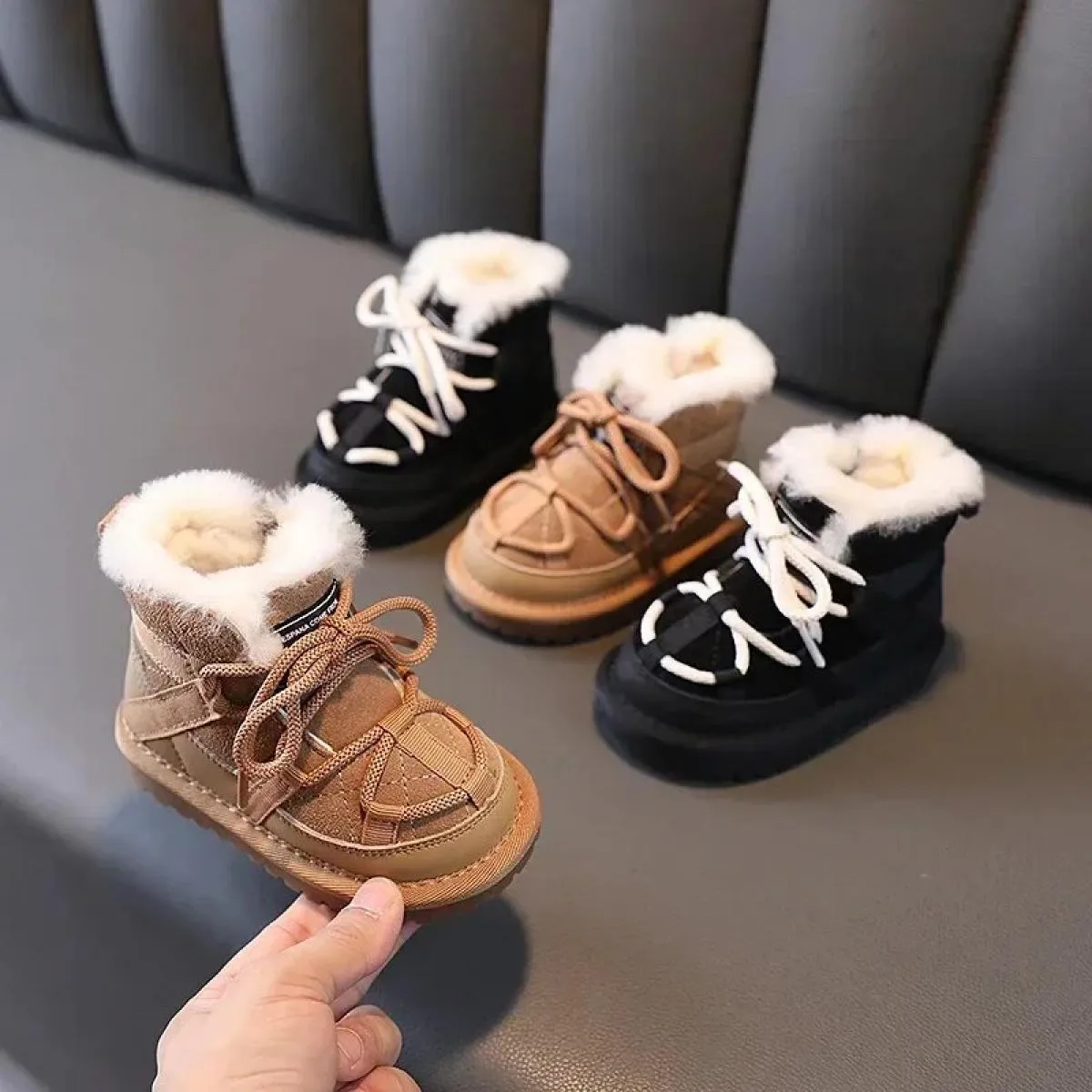 Stivali da neve per bambini invernali Comfort caldo peluche Scarpe da bambino per bambini Scarpe antiscivolo Moda Neonate Stival