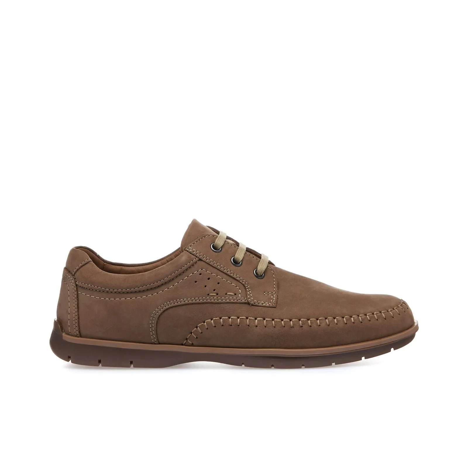 Stringate sportive in pelle con cuciture