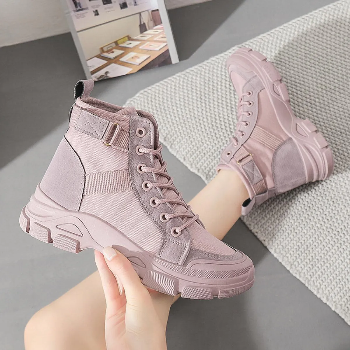Tenis Feminino Donne High Top Piattaforme Designer Casual Scarpe da donna Luce Chunky Scarpe di tela per le donne 2022 Zapatos D