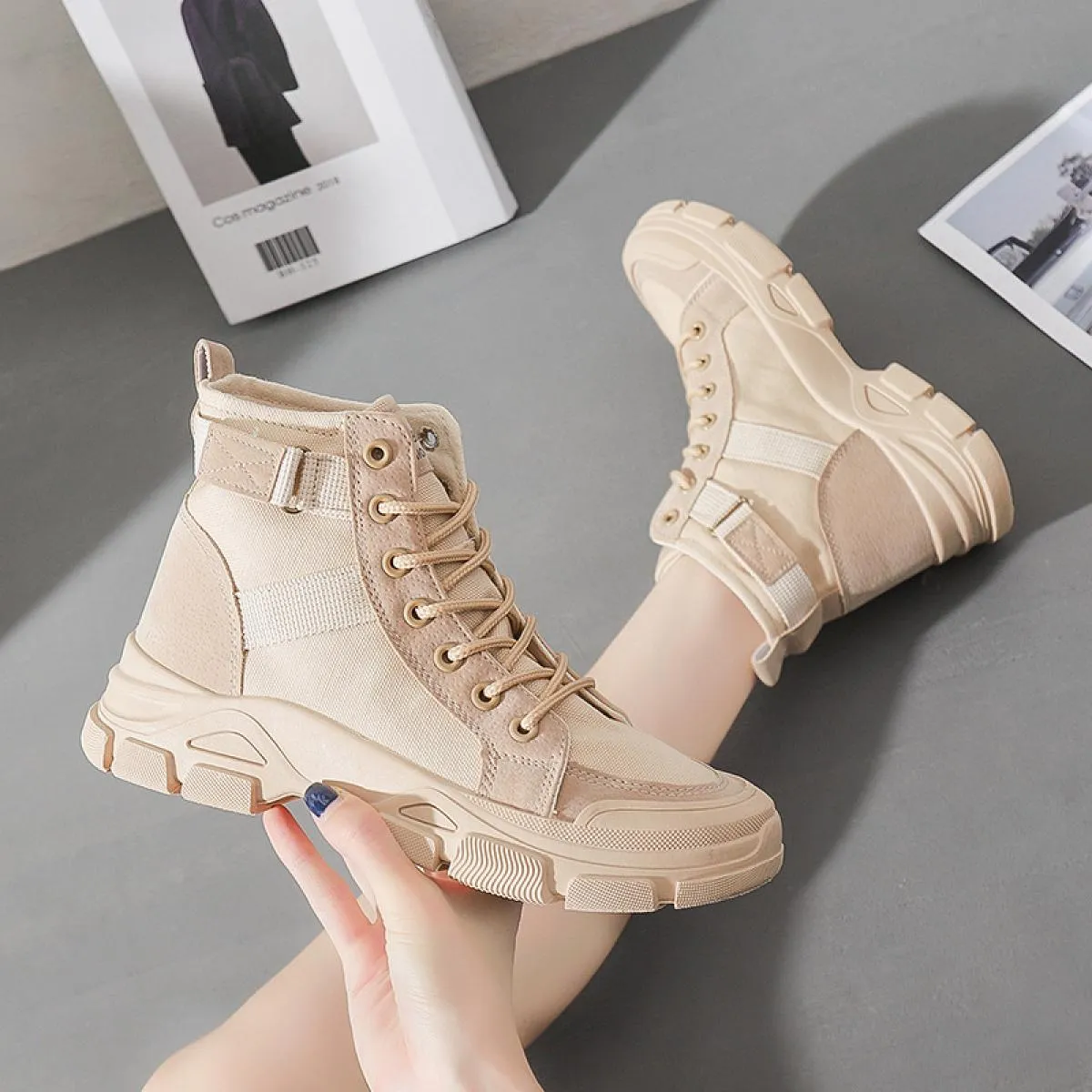 Tenis Feminino Donne High Top Piattaforme Designer Casual Scarpe da donna Luce Chunky Scarpe di tela per le donne 2022 Zapatos D