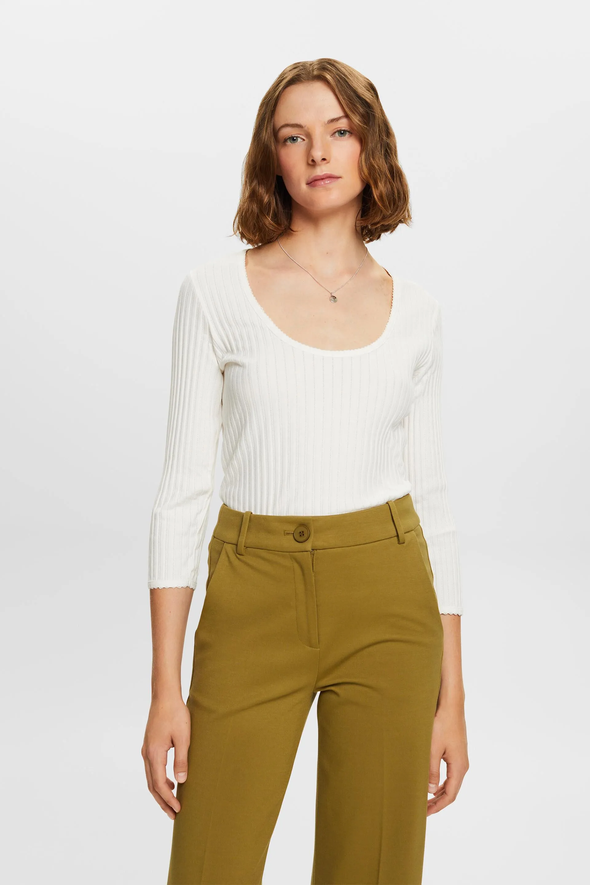 Top con scollo rifinito pointelle