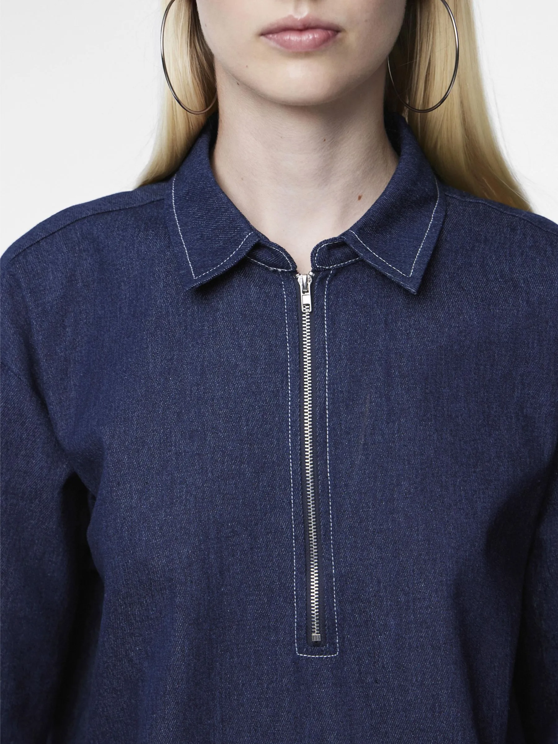 VESTITO DI JEANS